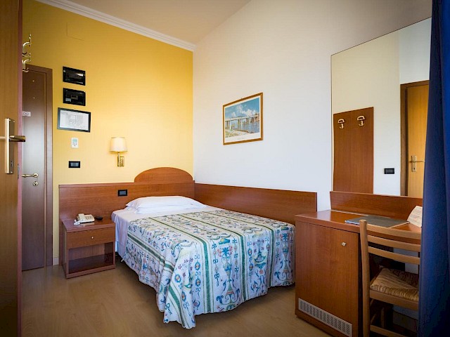 Single Room with Partial Sea View