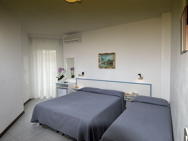 Standard Triple Room, Sea View