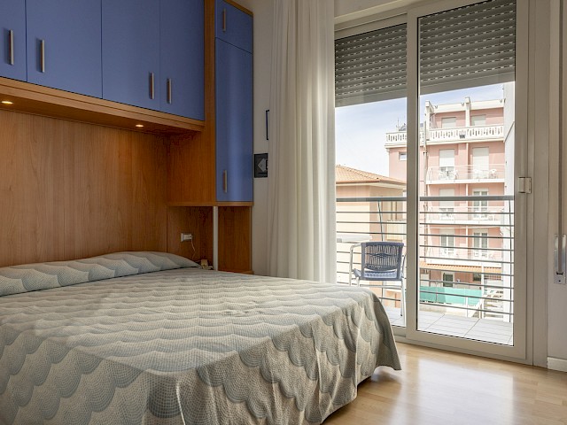 Camera matrimoniale con balcone